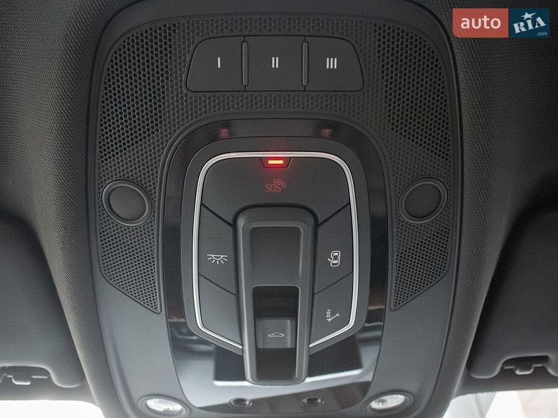 Седан Audi A4 2016 в Киеве