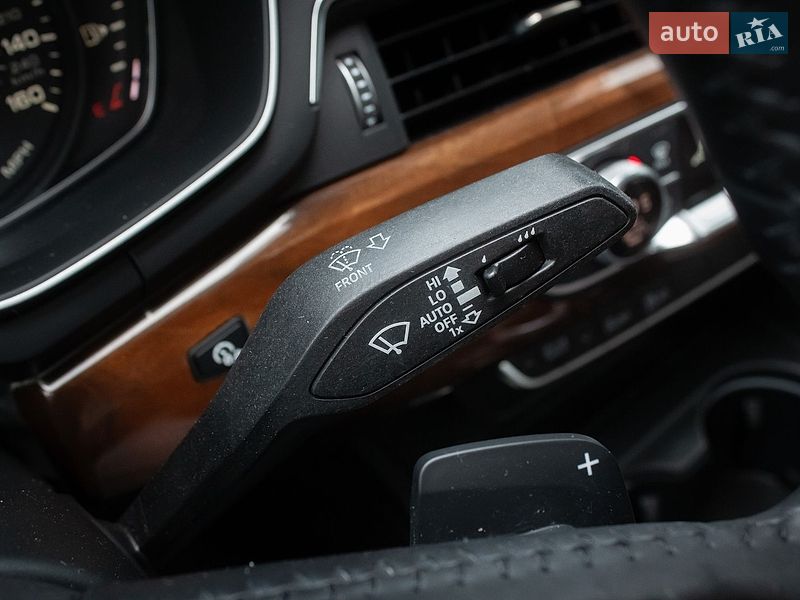 Седан Audi A4 2016 в Киеве