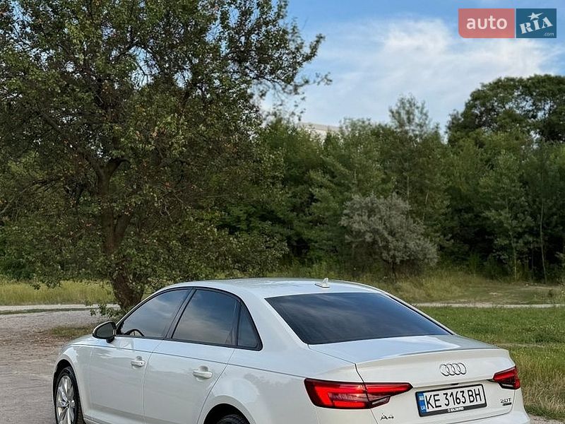 Седан Audi A4 2016 в Днепре