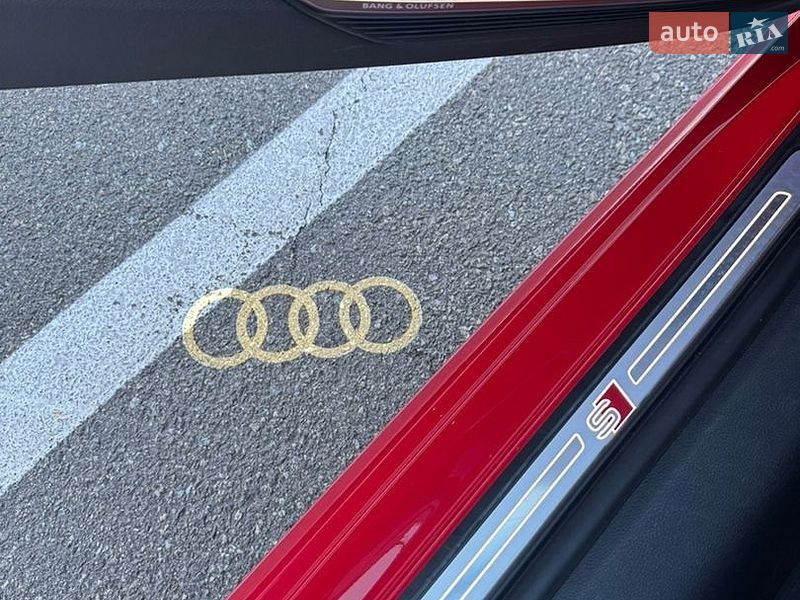Седан Audi A4 2020 в Киеве