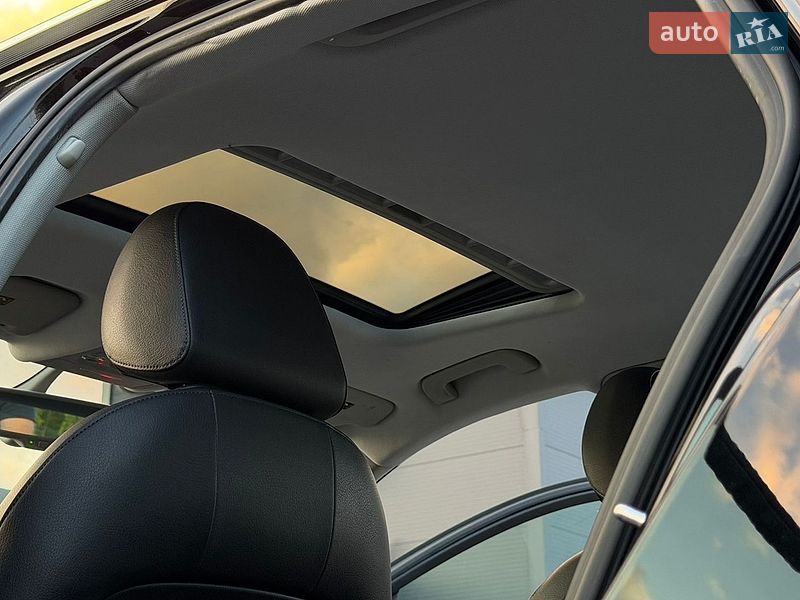 Седан Audi A4 2012 в Зборові