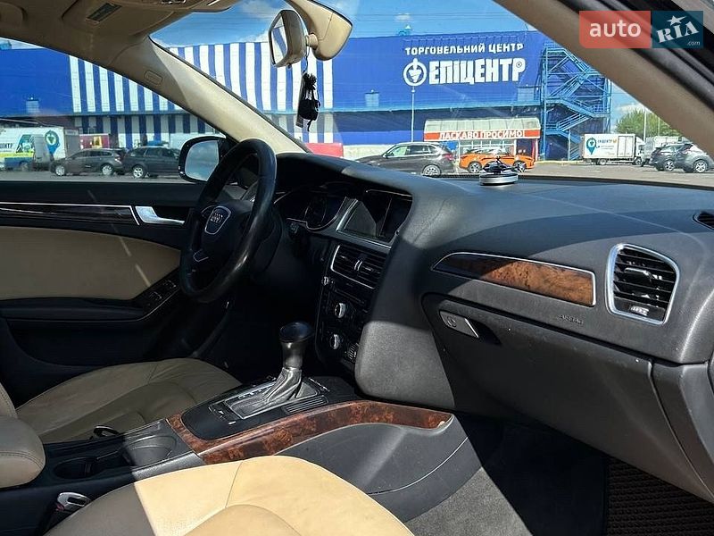 Седан Audi A4 2013 в Рівному
