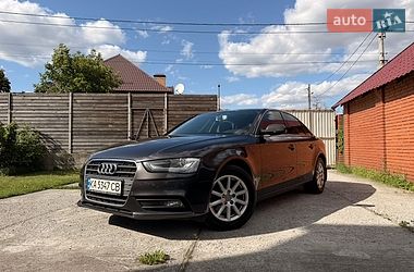 Седан Audi A4 2014 в Києві