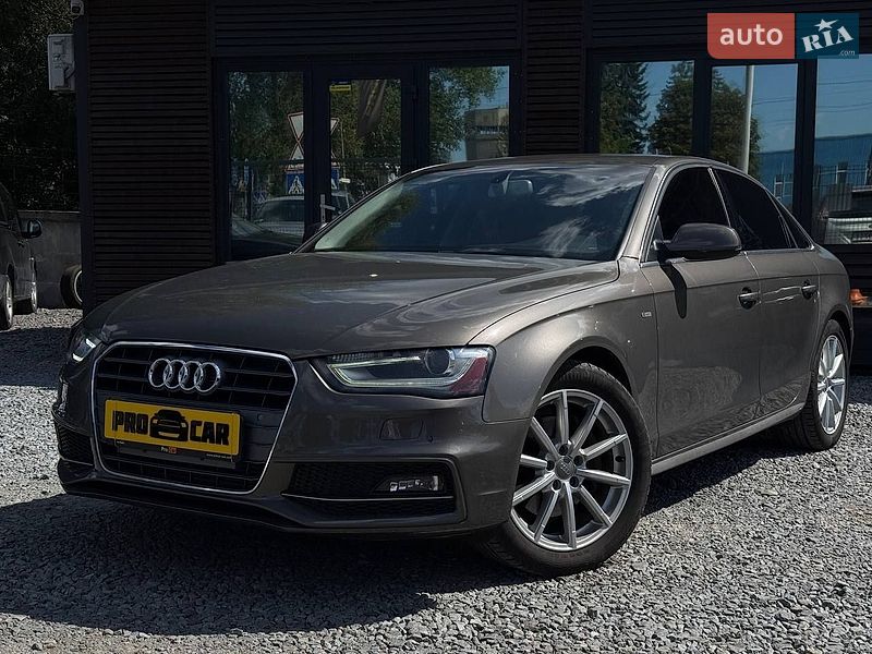 Седан Audi A4 2014 в Львове