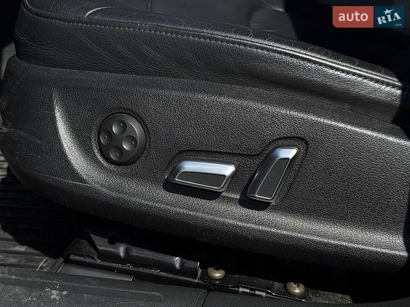 Седан Audi A4 2014 в Львове