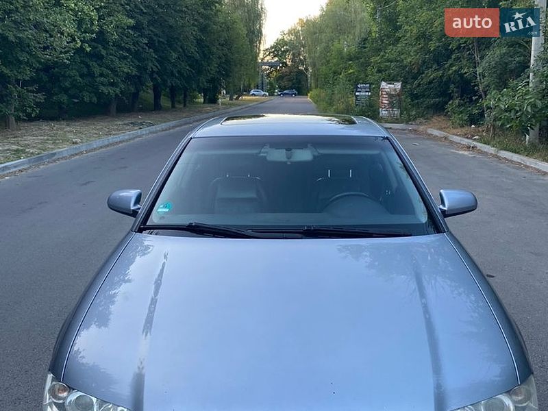 Седан Audi A4 2003 в Ровно