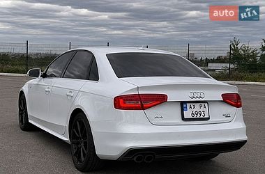 Седан Audi A4 2013 в Харкові