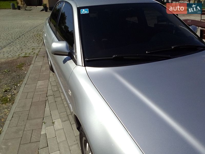 Седан Audi A4 2000 в Львові