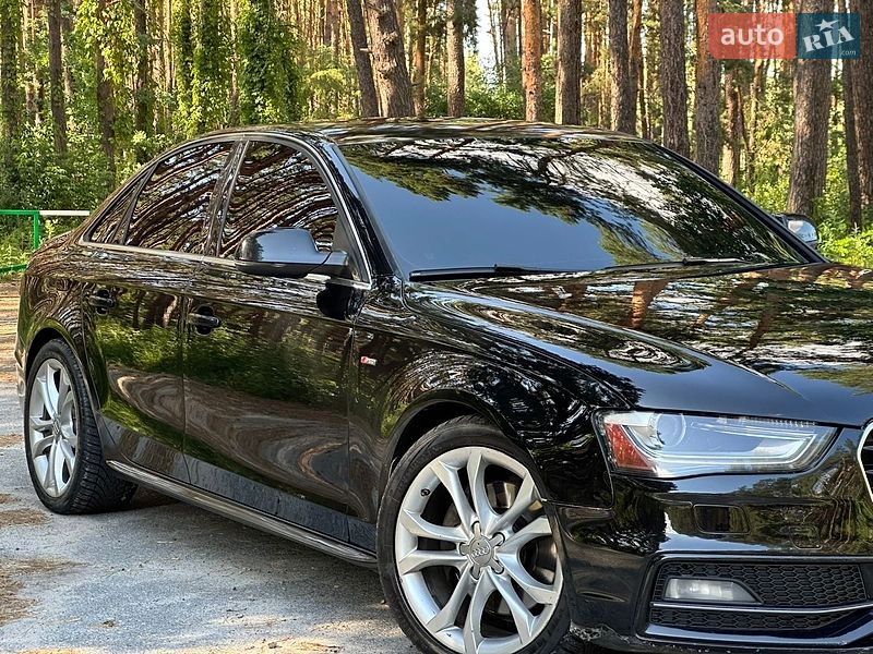 Седан Audi A4 2012 в Вышгороде
