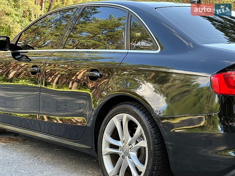 Седан Audi A4 2012 в Вышгороде