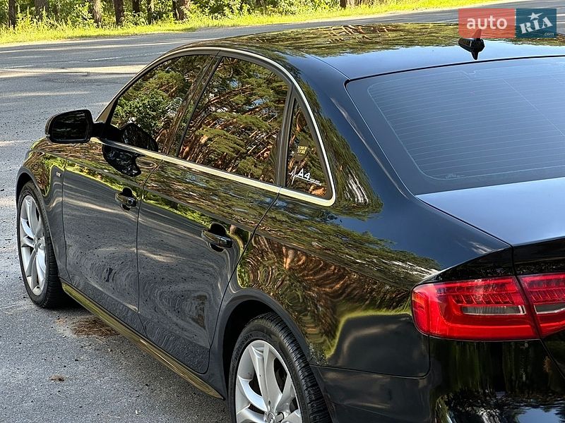 Седан Audi A4 2012 в Вышгороде