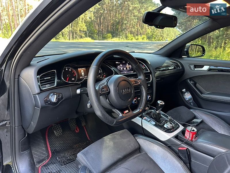 Седан Audi A4 2012 в Вышгороде
