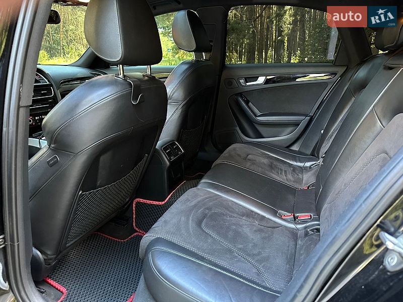 Седан Audi A4 2012 в Вышгороде