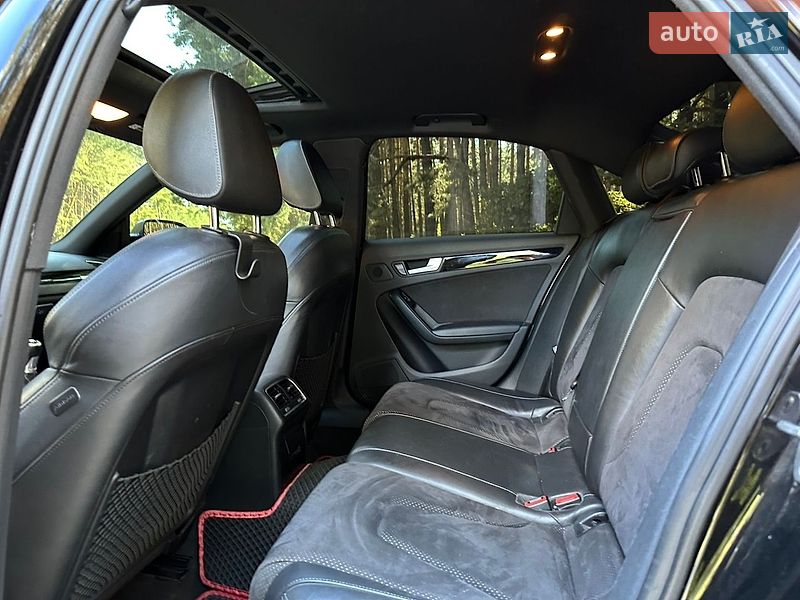 Седан Audi A4 2012 в Вышгороде