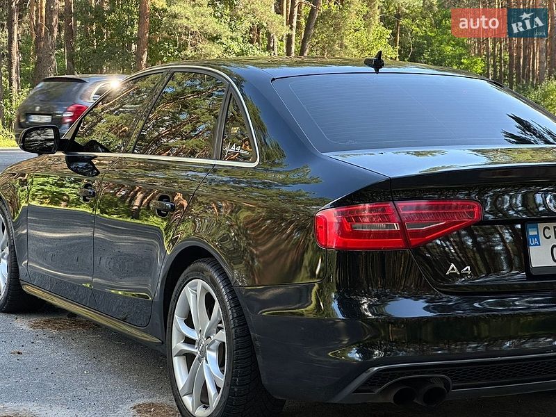 Седан Audi A4 2012 в Вышгороде