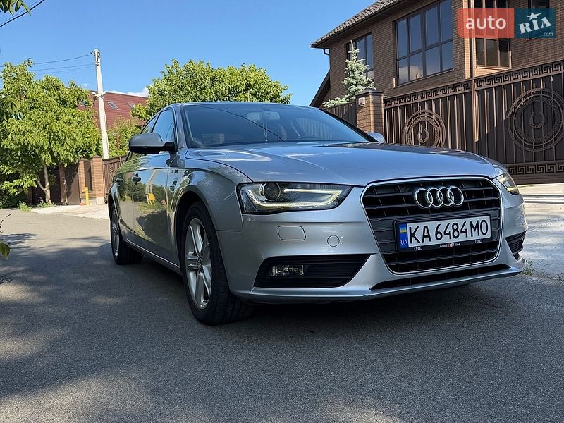 Седан Audi A4 2015 в Києві