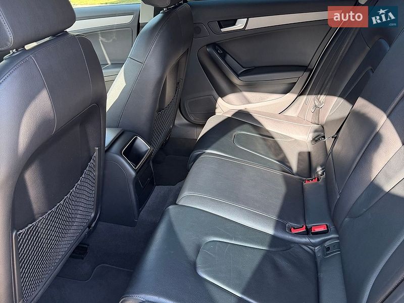 Седан Audi A4 2015 в Києві