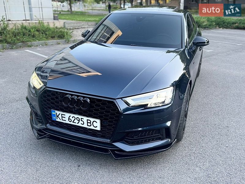 Седан Audi A4 2017 в Днепре
