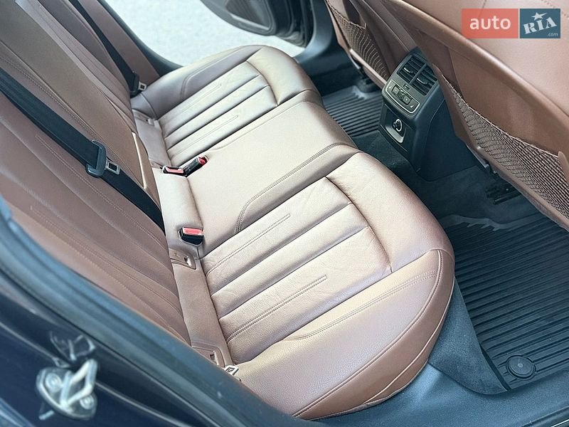 Седан Audi A4 2017 в Днепре