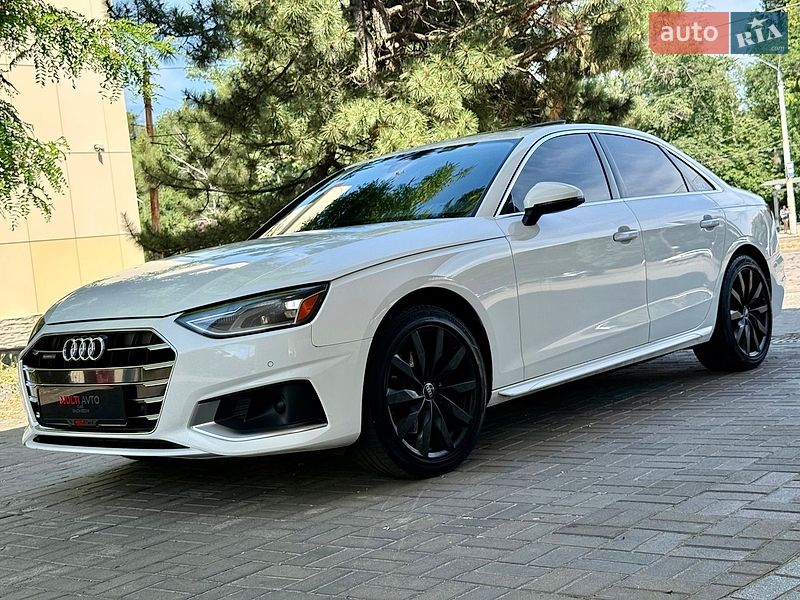 Седан Audi A4 2021 в Днепре