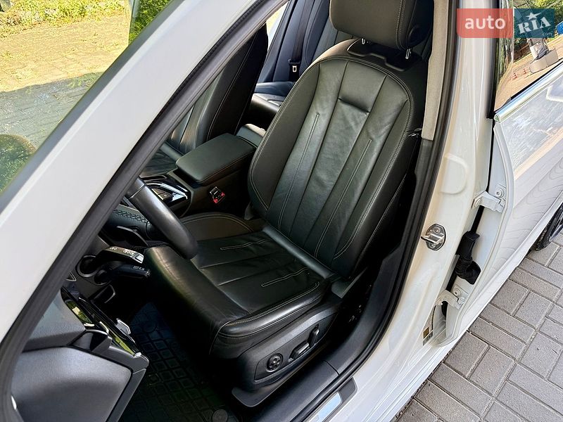Седан Audi A4 2021 в Днепре
