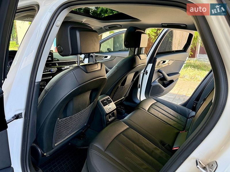 Седан Audi A4 2021 в Днепре