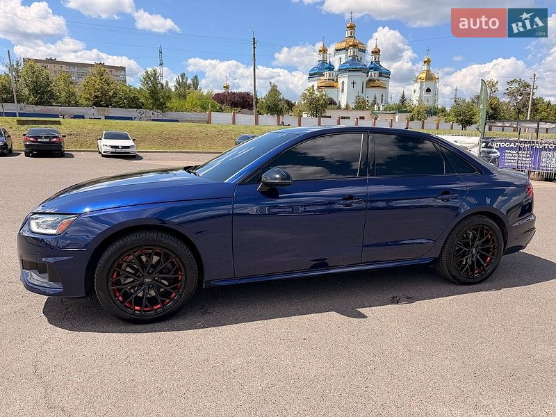 Седан Audi A4 2021 в Кривому Розі