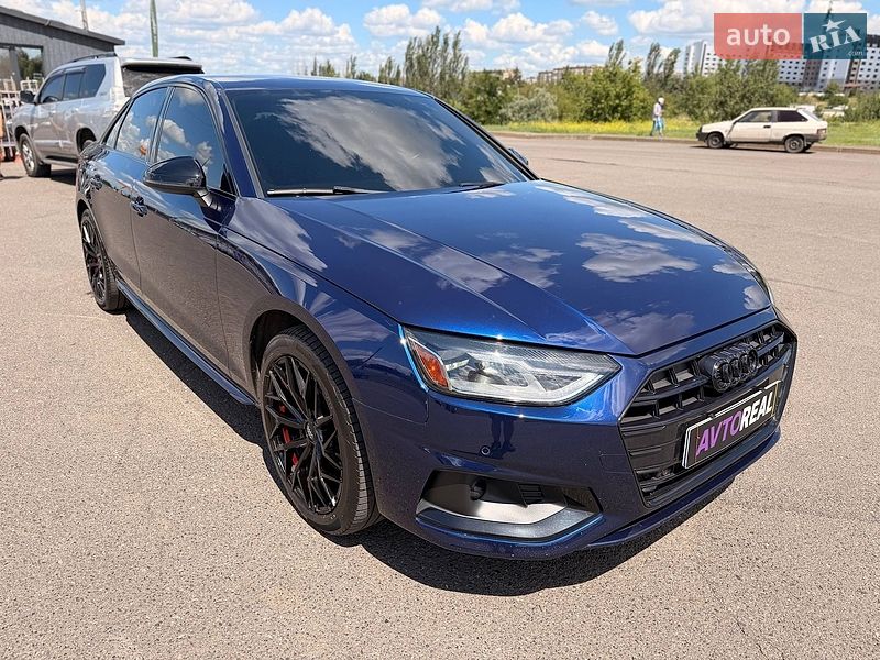 Седан Audi A4 2021 в Кривому Розі