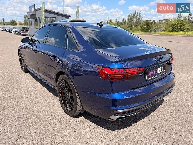 Седан Audi A4 2021 в Кривому Розі