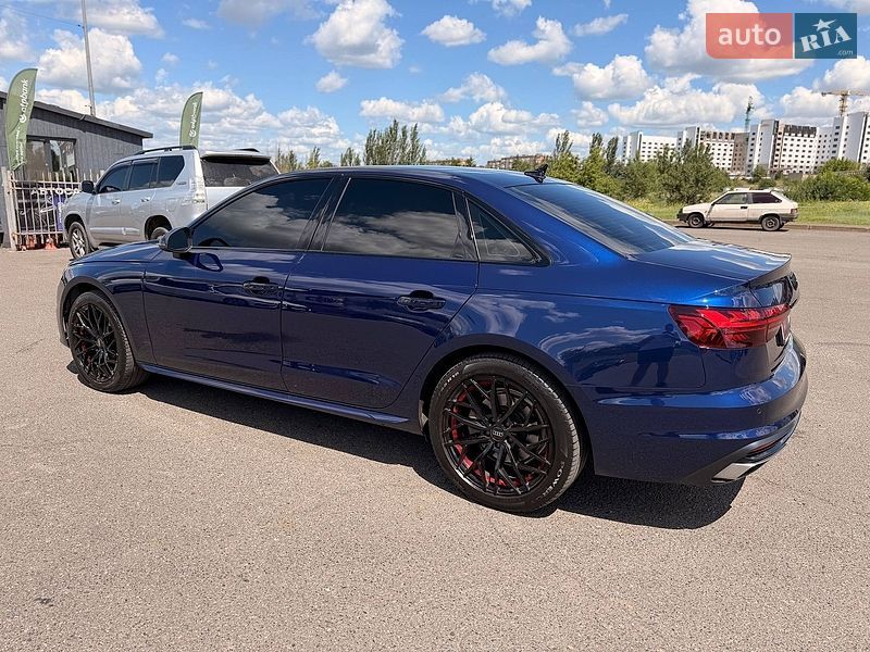 Седан Audi A4 2021 в Кривому Розі
