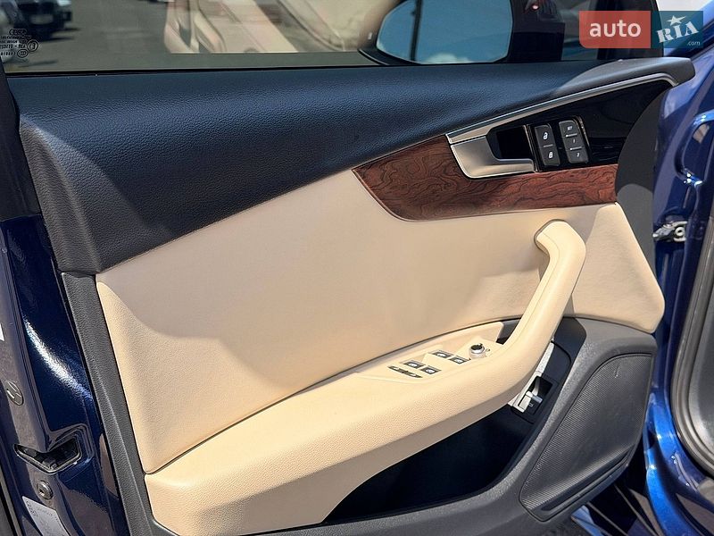 Седан Audi A4 2021 в Кривому Розі