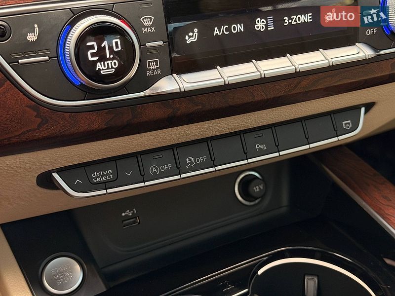 Седан Audi A4 2021 в Кривому Розі