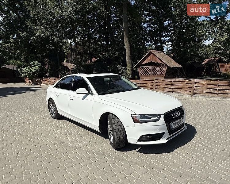 Седан Audi A4 2012 в Гайсине