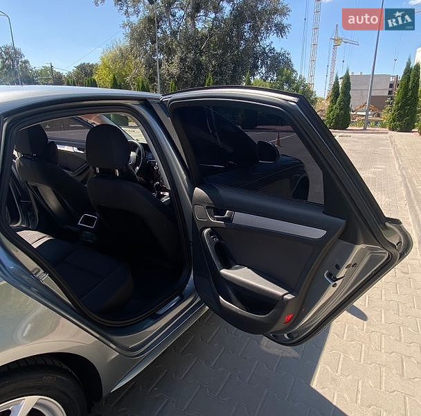 Седан Audi A4 2008 в Житомирі