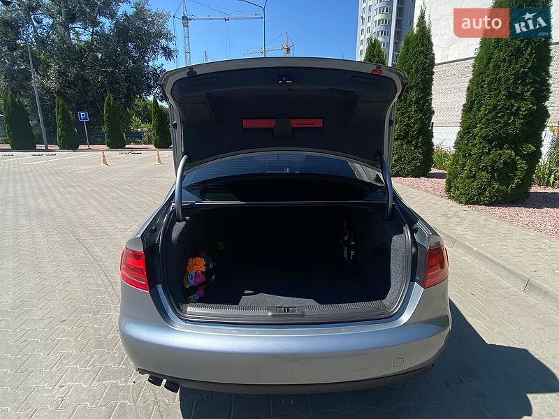 Седан Audi A4 2008 в Житомирі