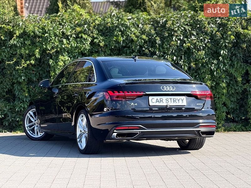 Седан Audi A4 2022 в Стрые