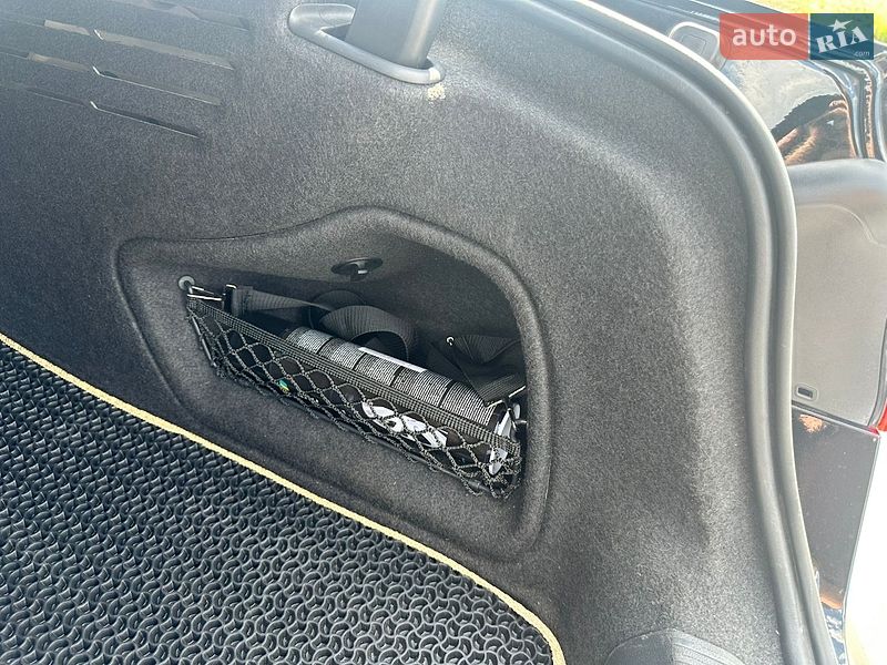 Седан Audi A4 2017 в Полтаві
