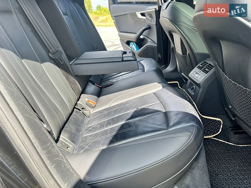Седан Audi A4 2017 в Полтаві