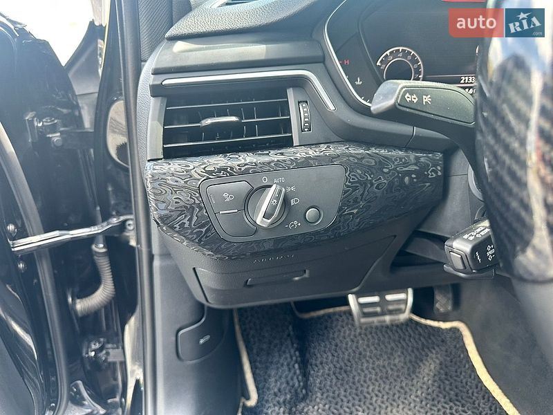 Седан Audi A4 2017 в Полтаві