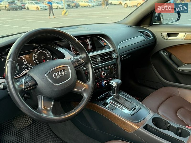 Седан Audi A4 2014 в Києві
