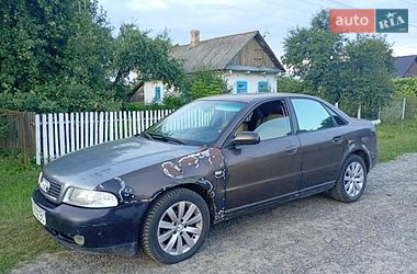 Седан Audi A4 1996 в Сумах