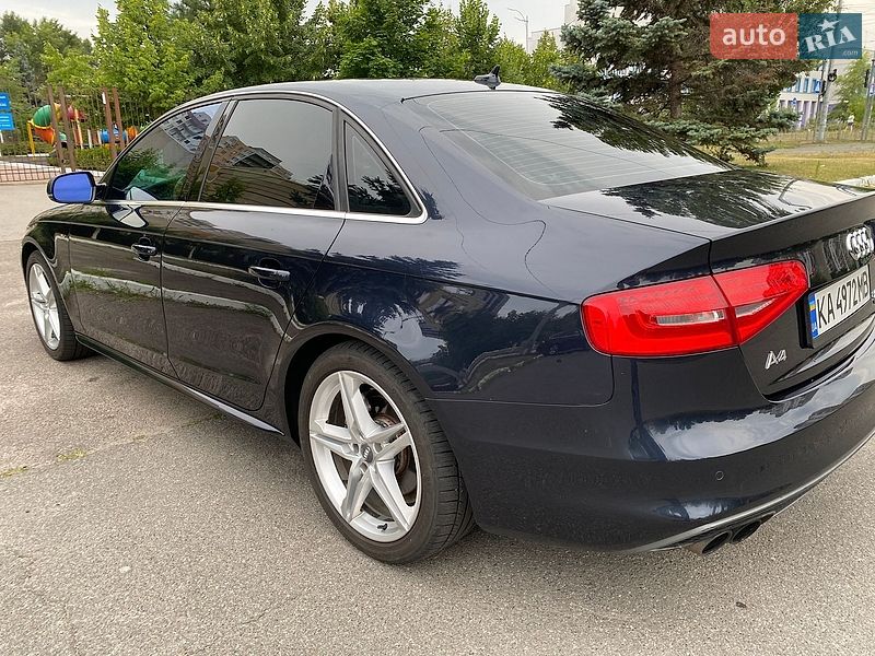 Седан Audi A4 2015 в Києві