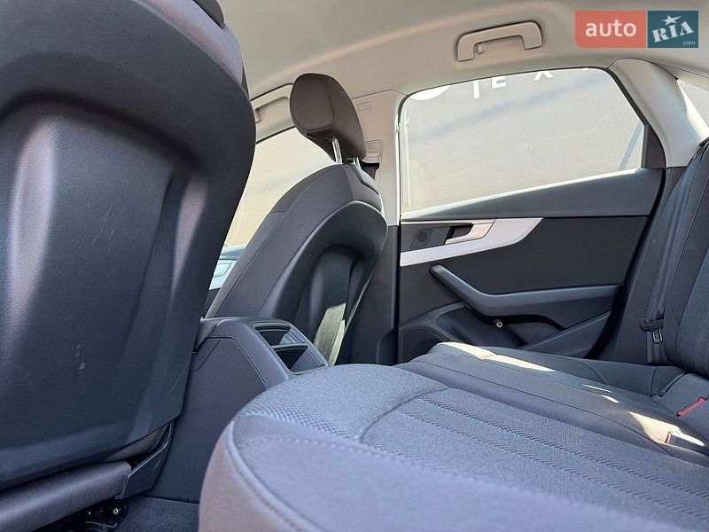 Седан Audi A4 2021 в Львові фото 22 Седан Audi A4 2021 в Львові