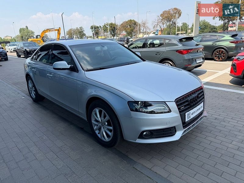 Седан Audi A4 2009 в Києві