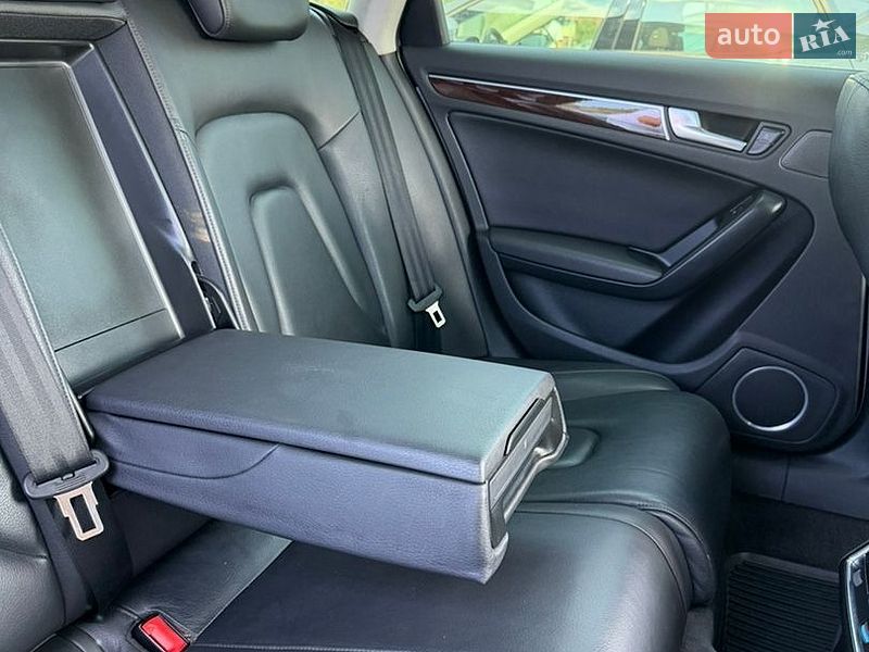 Седан Audi A4 2009 в Києві