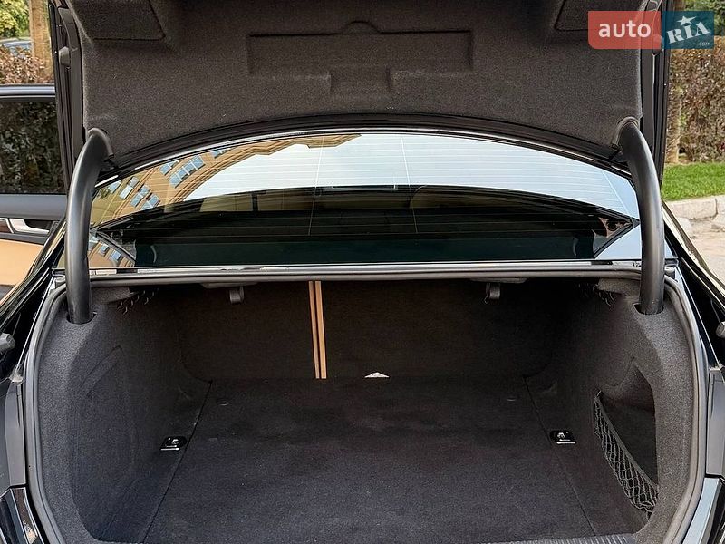 Седан Audi A4 2013 в Києві