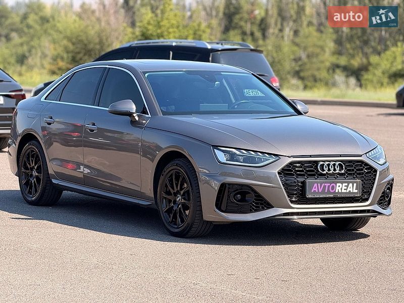 Седан Audi A4 2020 в Кривому Розі