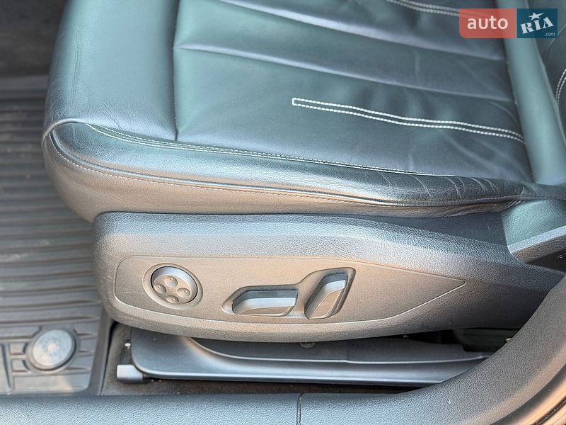 Седан Audi A4 2020 в Кривому Розі