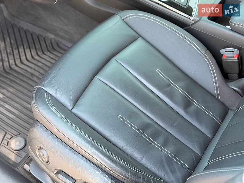 Седан Audi A4 2020 в Кривому Розі