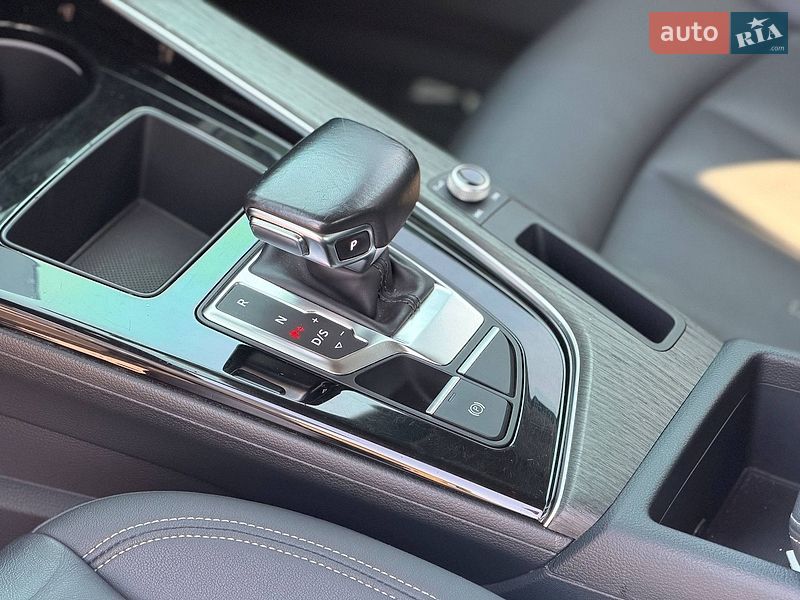 Седан Audi A4 2020 в Кривому Розі